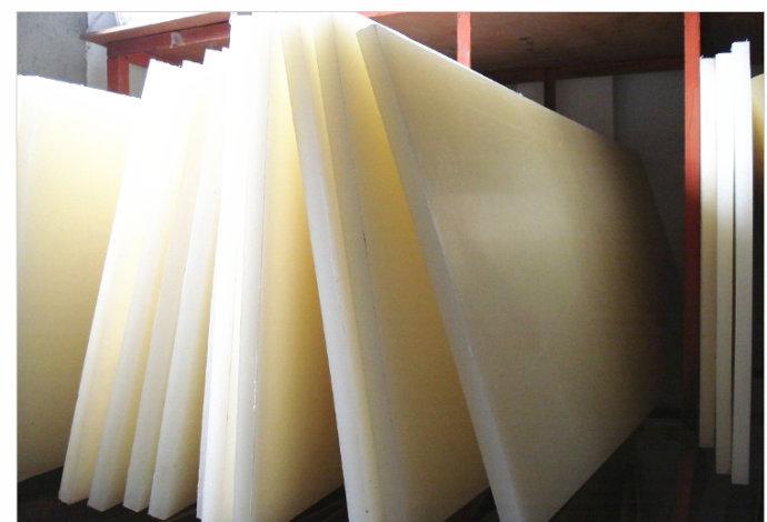 不同顏色的改性尼龍板性能也不同